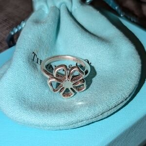 Tiffany &Co sterling silver Hibiscus open nature flower ring, size 7